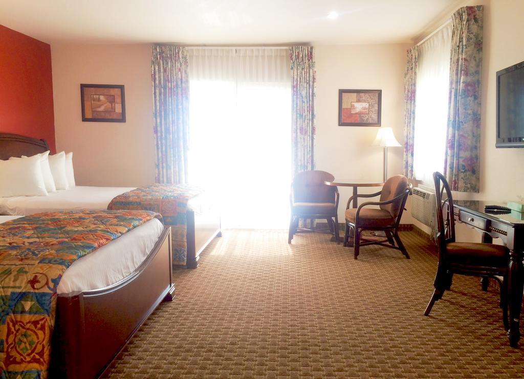 Days Inn Harbor View San Diego Bilik gambar