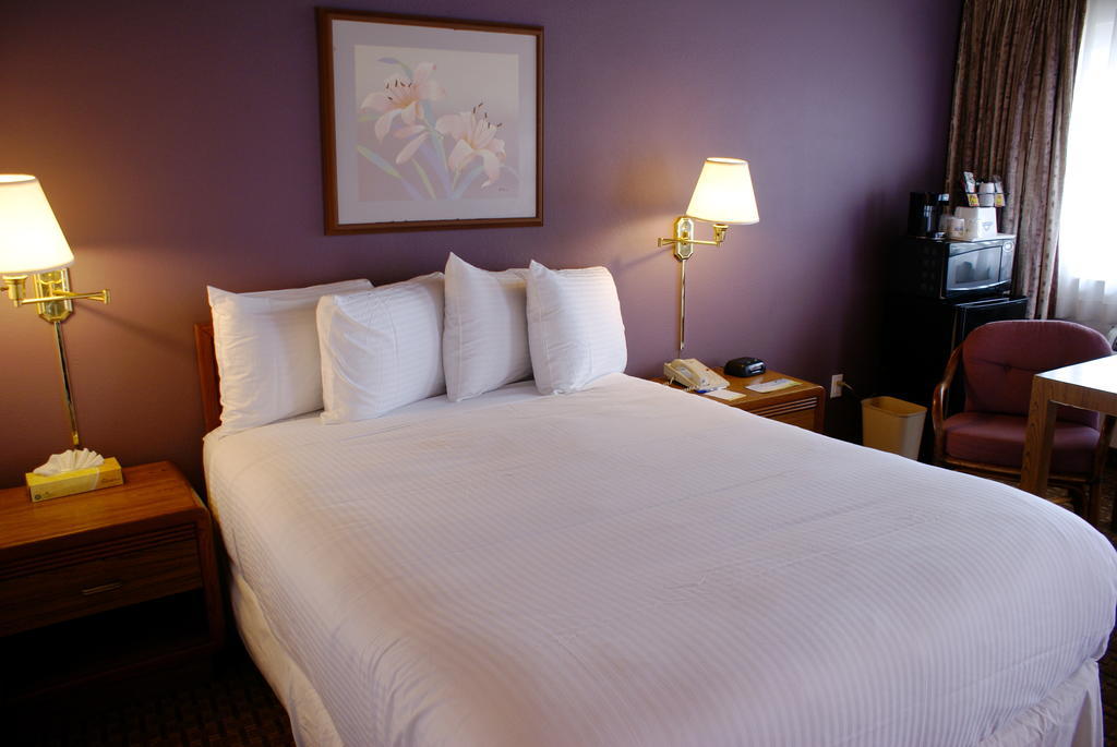 Days Inn Harbor View San Diego Bilik gambar