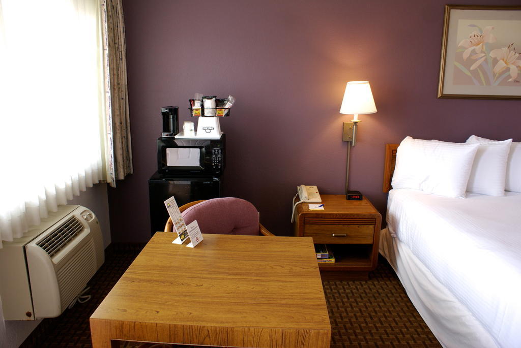 Days Inn Harbor View San Diego Luaran gambar